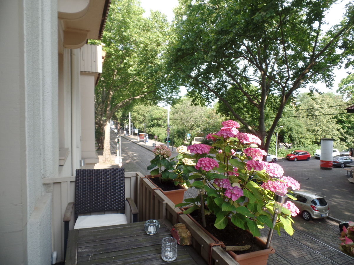 Balkon Straßenseite