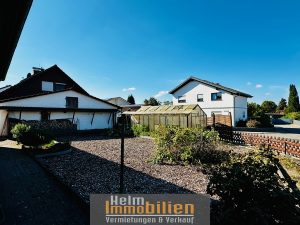 Vorgarten & Gewächshaus